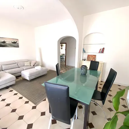 Apartment Valentina's Livorno